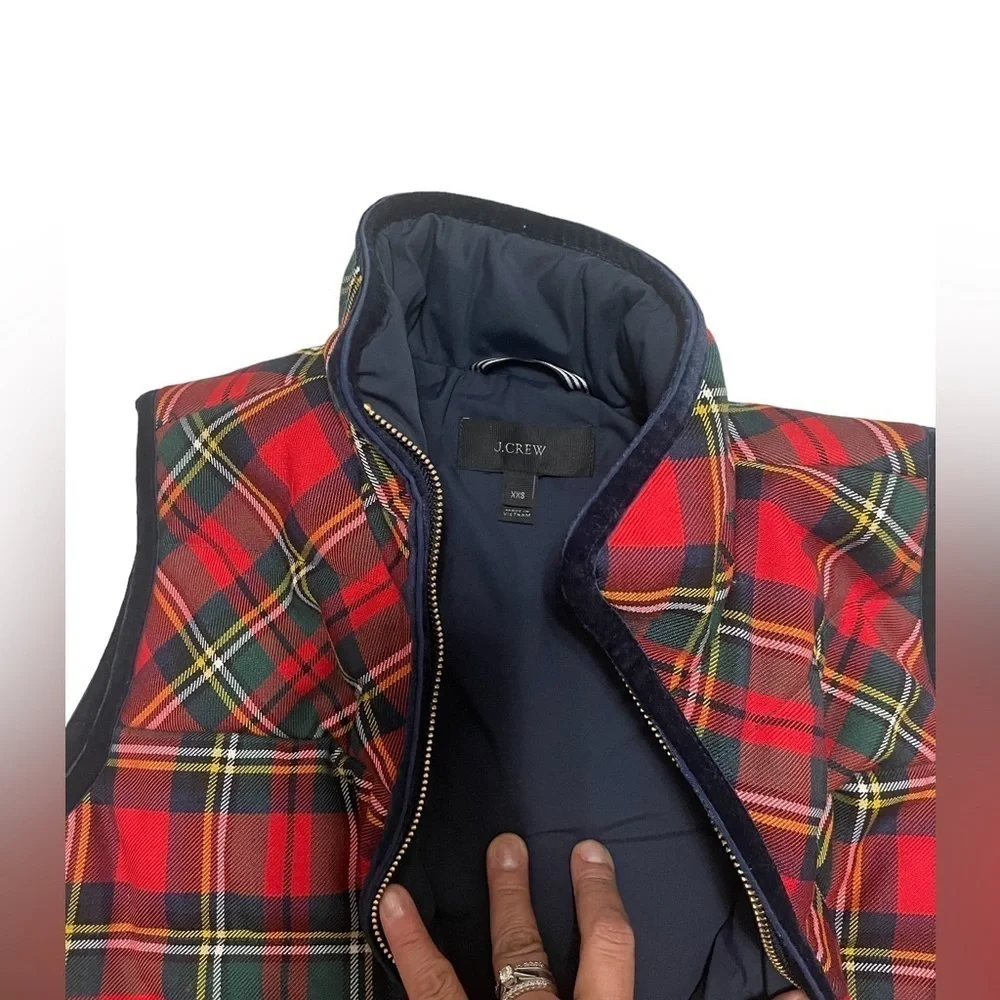 J. CREW PUFFER VEST - Picture 7 of 12